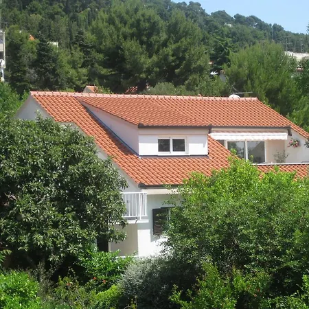 Apartment Green Oasis Lägenhet Split
